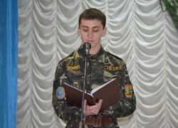 Юнаки та дівчата з кафедри військової підготовки університету розповіли про історичні факти афганської війни